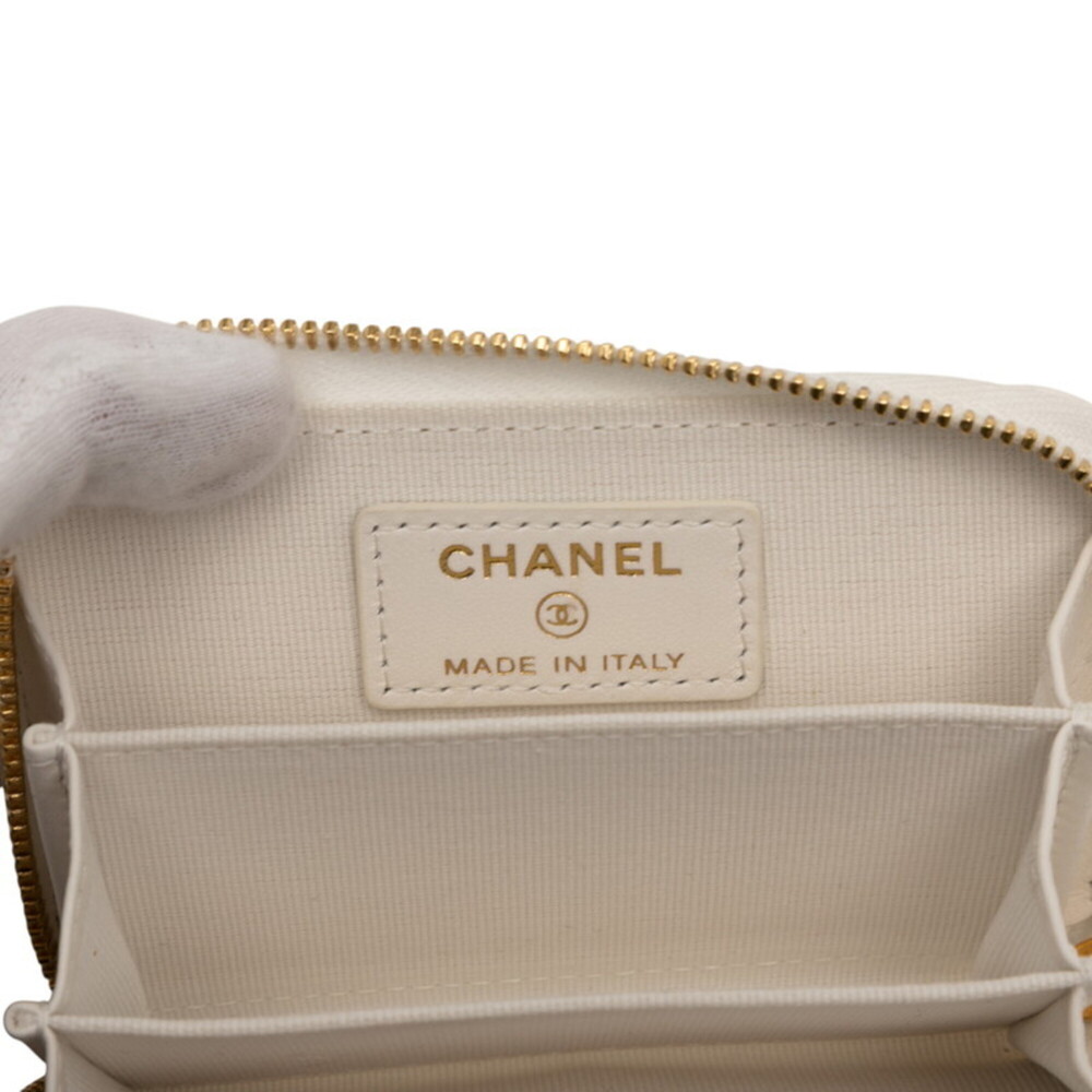 CHANEL Authentic White Leather Logo Wallet - Picture 5 of 7